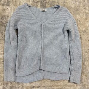 Cupcakes and Cashmere Ribbed Soft Plush V-Neck Sweater Oversized Sz Small Blue